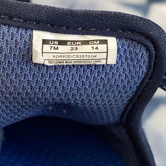 Carter’s Toddler Blue Sandals with Velcro Strap - Picture 7 of 7